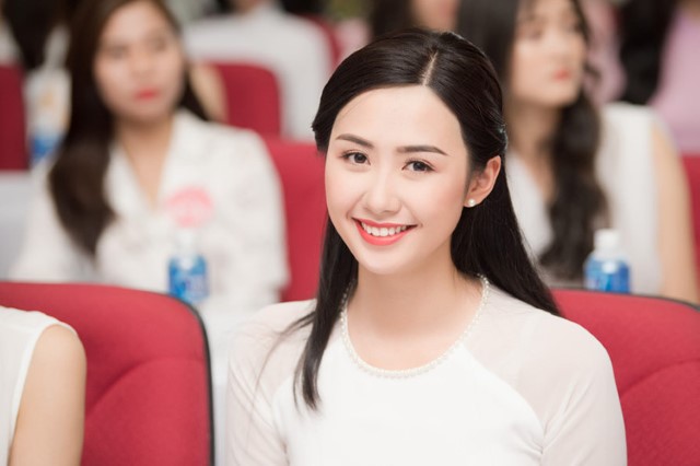 Nhan sắc xinh đẹp của nữ Tiếp viên VNA thi Hoa hậu Việt Nam