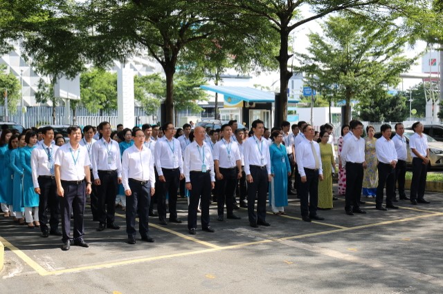 VIAGS tổ chức Lễ chào cờ tháng 11/2019