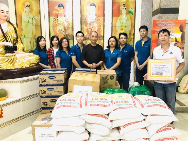 Nhóm Thiện Nguyện VAECO mang Giáng sinh đến với Mái ấm Phúc Lâm