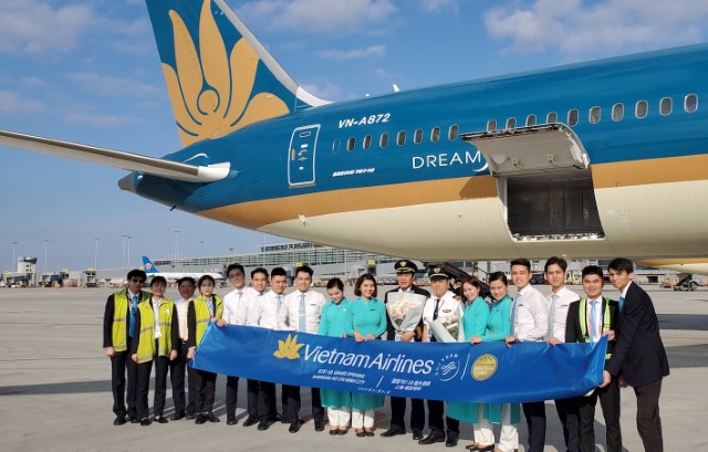 “Siêu máy bay” Boeing 787-10 khai thác trên đường bay Thượng Hải – Tp.Hồ Chí Minh