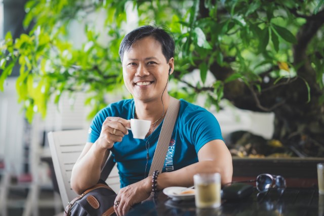 Người gieo những điệu nhạc trên bầu trời xanh