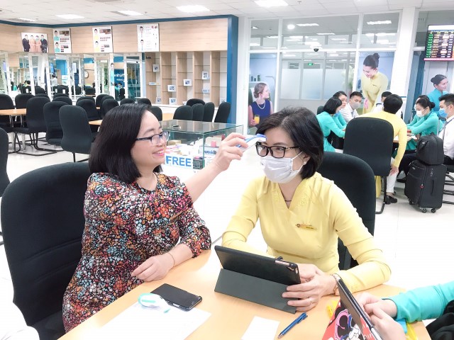 [27/2] Bác sỹ hàng không: Chăm sóc, phục vụ những người khỏe và đẹp bị ốm