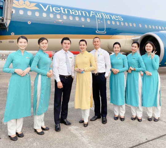[Tết 2021] Mạnh mẽ như những đóa sen