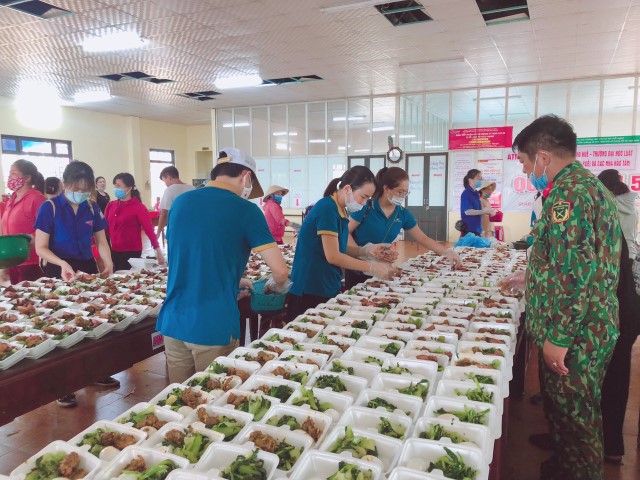 “Giãn cách mà không xa cách” – VNA Huế đồng hành cùng địa phương chống dịch