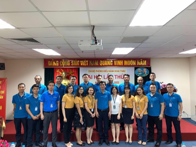 Chuyện về những người giữ lửa ở Trung tâm khai thác Nội Bài