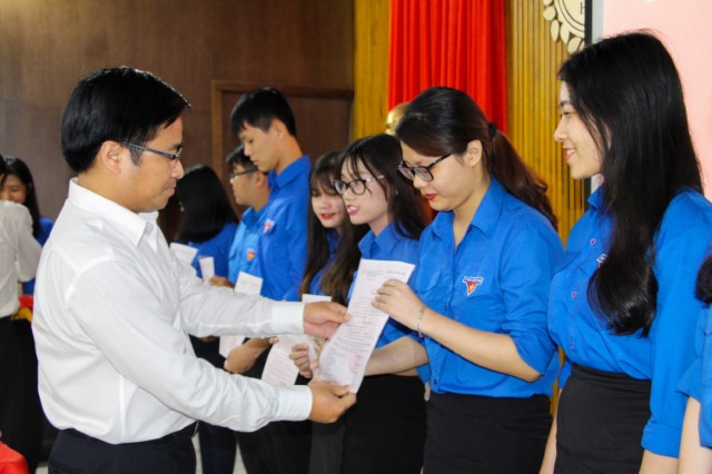 Chi bộ Ban Kiểm tra – Kiểm toán: Câu chuyện “Không muốn vào Đảng”