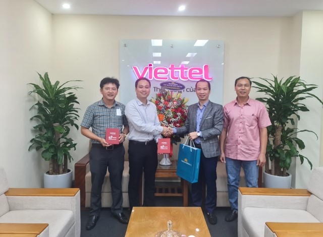 [22/12] CNMT gặp mặt và thăm hỏi đối tác Viettel Đà Nẵng
