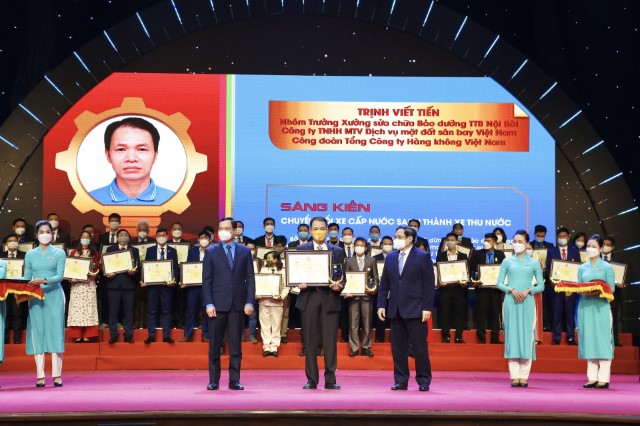 Thủ tướng Chính phủ trao bằng tôn vinh sáng kiến VNA
