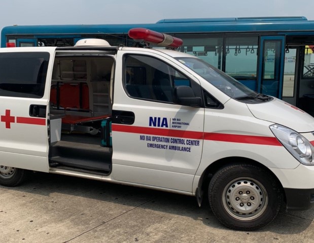 Tiếp viên VNA cấp cứu hành khách gặp vấn đề sức khỏe ngay trên không trung