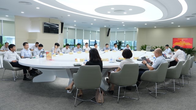 Hội nghị thông báo nhanh kết quả Hội nghị Trung ương 5 khóa XIII
