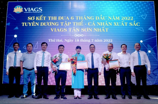 VIAGS TSN “Vinh danh cá nhân, tập thể xuất sắc 6 tháng đầu năm 2022’ – Star Agents Arward 2022