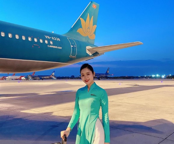 [Nụ cười Sen Vàng] Bởi vì trong tôi luôn rực cháy tình yêu nghề