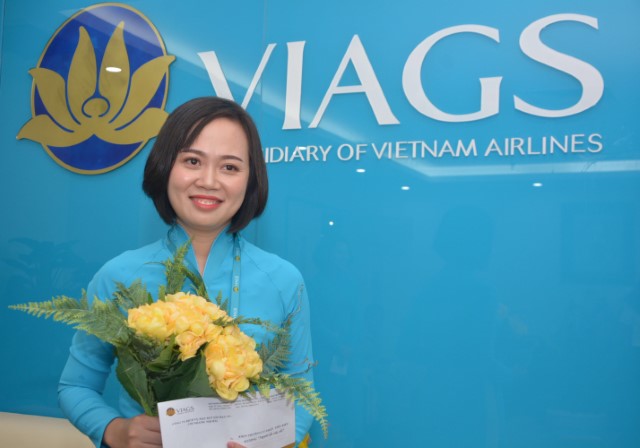 Cô nhân viên PVHK VIAGS Nội Bài “gây bão” trên Youtube