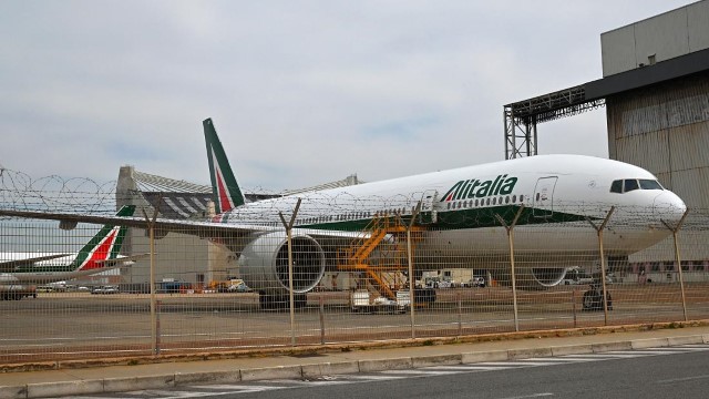 Alitalia cancels all flights after October 15 as national airline closes for good