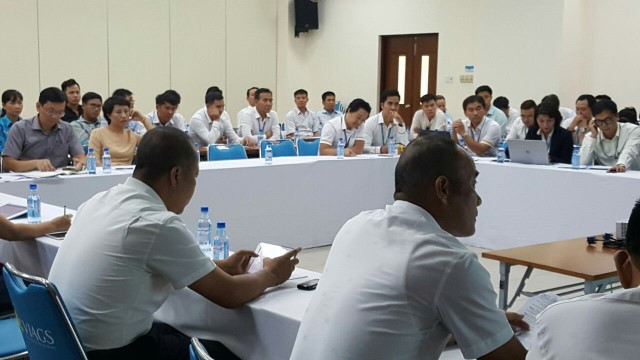 Đang toạ đàm trực tuyến chính sách lương mới năm 2018