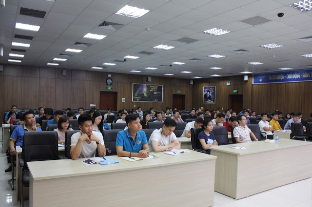 Bồi dưỡng lý luận chính trị đảng viên mới – hiểu hơn sứ mệnh và sự thách thức