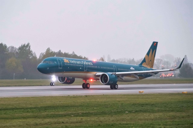 Vietnam Airlines delays more flights due to Storm Mitag