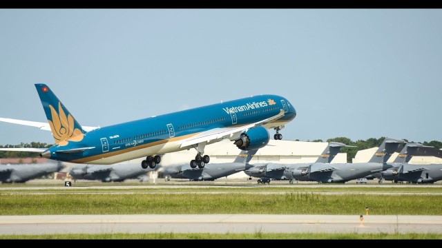 Vietnam Airlines’s Boeing 787-10 used for HCM City-Shanghai route