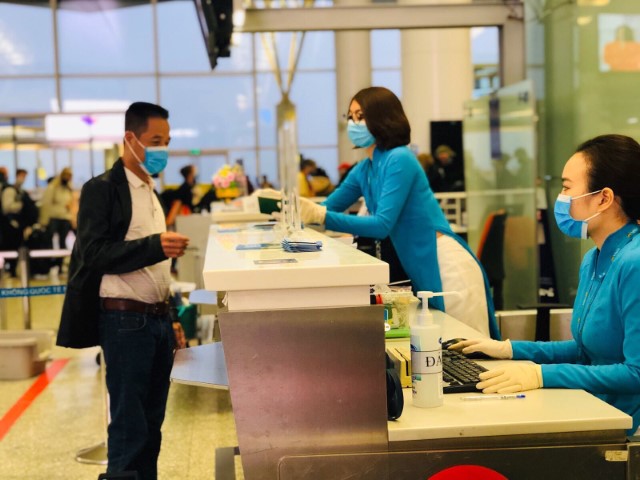 Vietnam Airlines Requiring Passengers to Wear Masks on All Domestic and International Flights