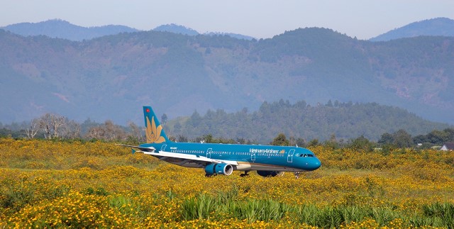 Vietnam Airlines tiếp tục giảm tần suất khai thác các chuyến bay nội địa