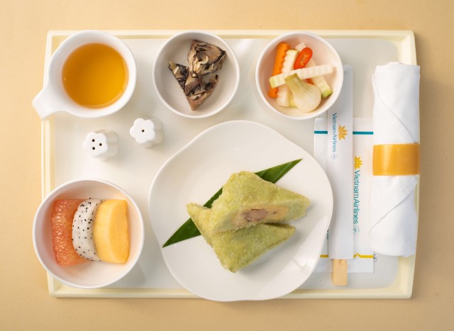 VNA mang hương vị Tết cổ truyền lên những chuyến bay