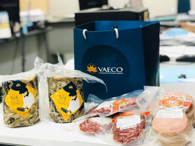 VAECO trao gửi Tết ấm tới CBNV