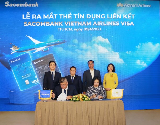 VNA và Sacombank chính thức ra mắt sản phẩm thẻ tín dụng liên kết