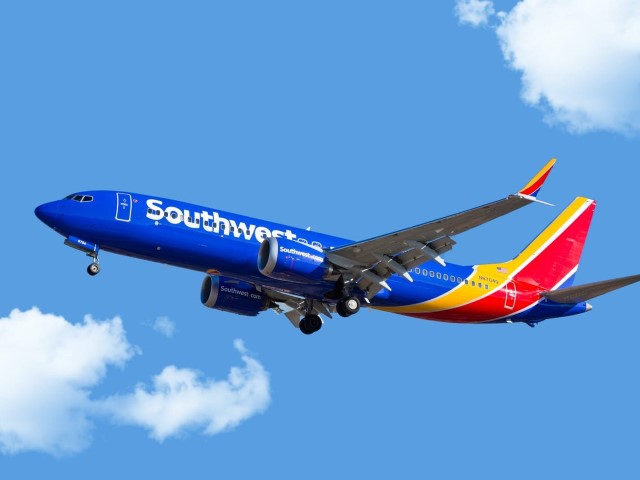 Southwest drops plan to put unvaccinated staff on unpaid leave starting in December