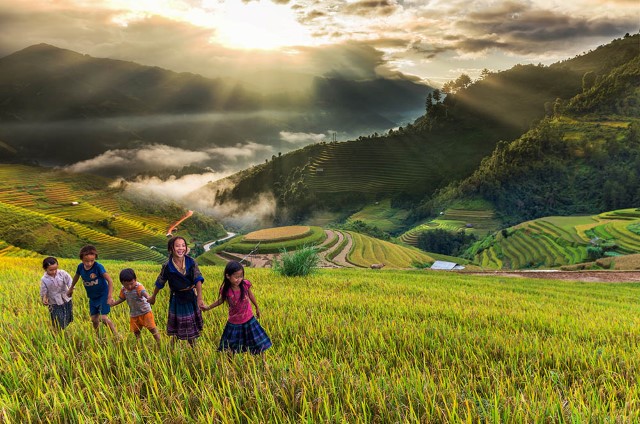 [Điểm đến] Ai bắc những bậc thang lên trời?