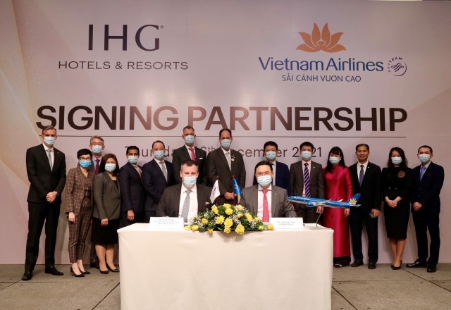 VNA ký kết hợp tác với tập đoàn khách sạn hàng đầu thế giới IHG