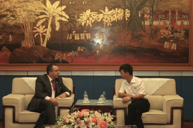 PTGĐ Trịnh Ngọc Thành tiếp đón Đại sứ Vương quốc Maroc