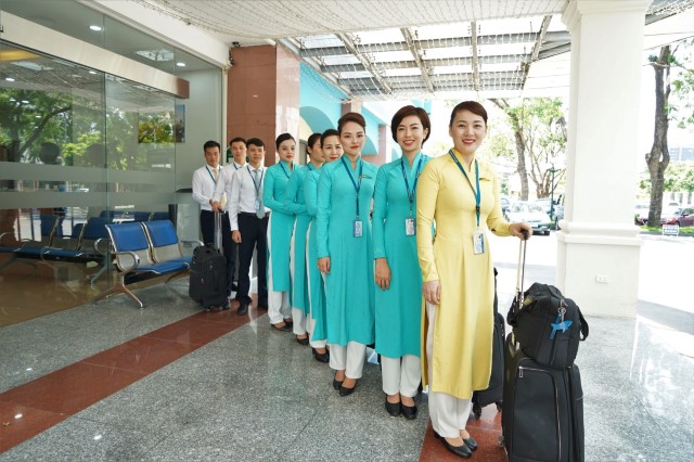 Văn hóa xếp hàng đi Đội hình – Đội ngũ của tiếp viên VNA