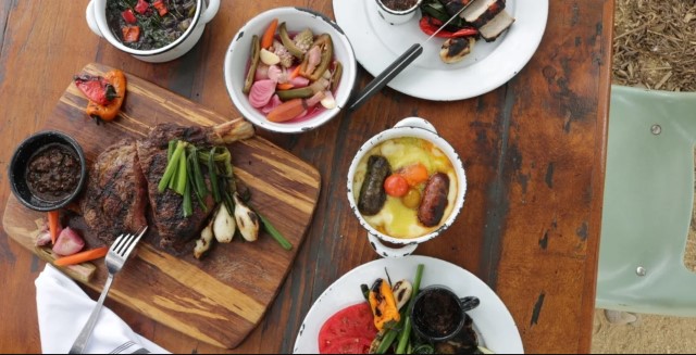 10 Airlines That Serve Surprisingly Delicious Meals