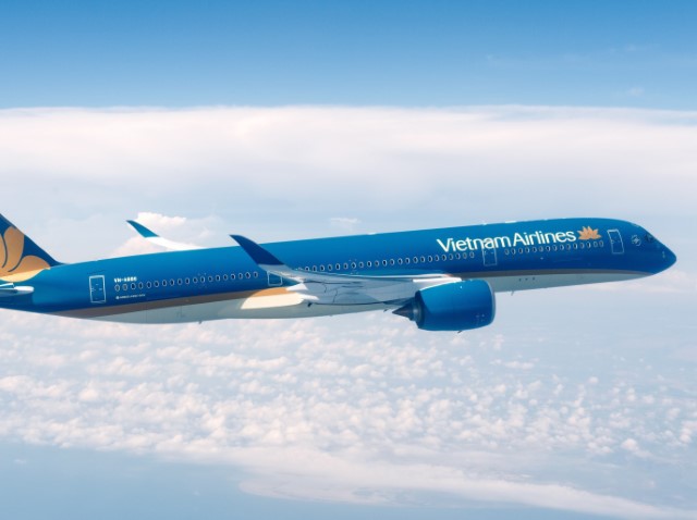 Vietnam Airlines works to complete procedures for direct flights to US