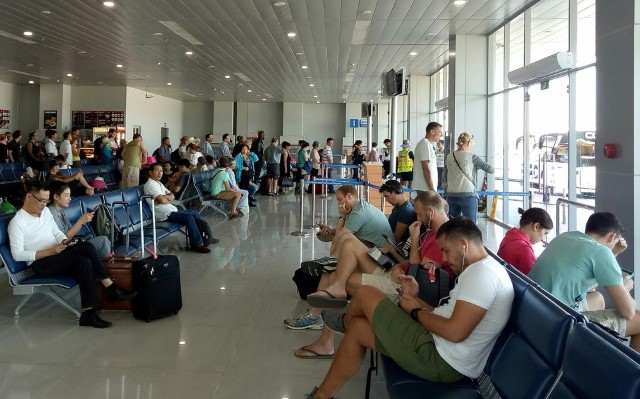 Tân Sơn Nhất ngừng phát thanh tại nhà ga T1 trước chuyến bay