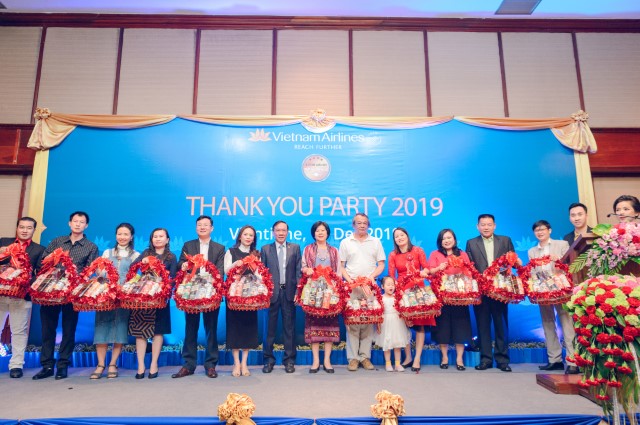VNA chi nhánh Lào tri ân khách hàng năm 2019