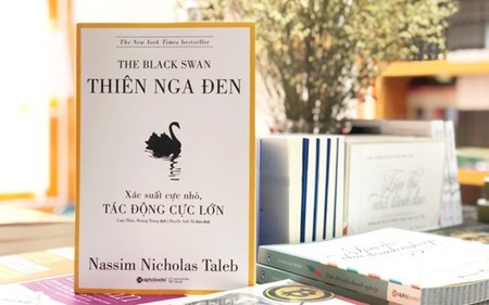 [Đọc sách phong cách VNA] Thiên nga đen – cuốn sách sẽ thay đổi cách nhìn thế giới của bạn