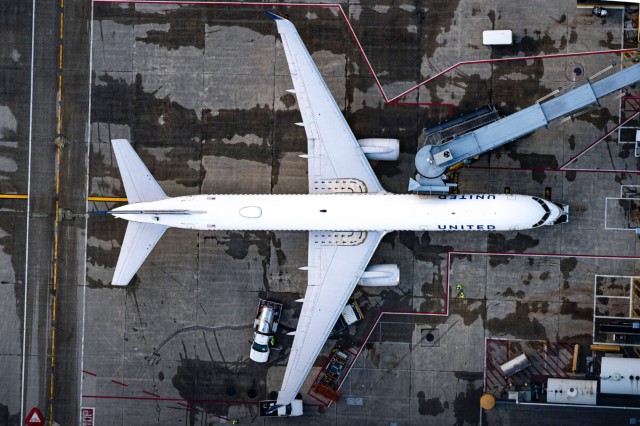 United Airlines Seeks To Raise $10.75bn As Revenue Improves