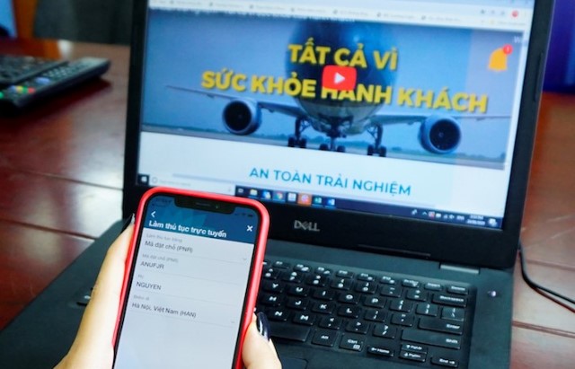 [Quanh chúng ta] Phát triển tính năng chuyển đổi số qua các nền tảng thương mại điện tử