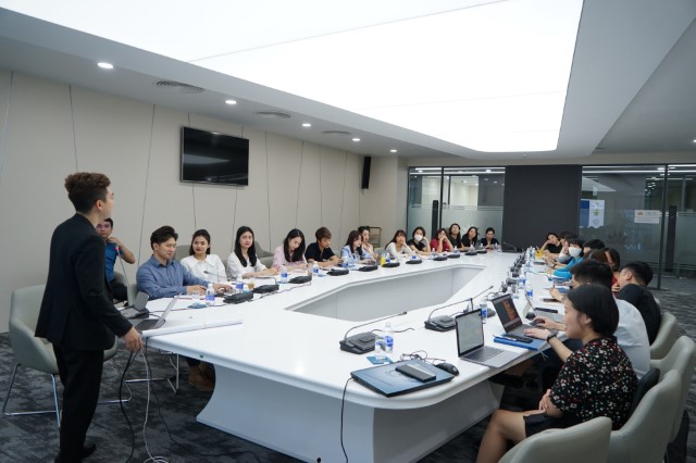 Đạo tạo nghệ thuật viết quảng cáo cho CBNV trẻ khối Bán