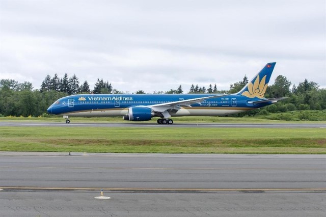 Vietnam Airlines flight returns to save ill passenger