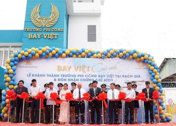 Vietnam Airlines and Bay Viet received ATO1 and inaugurated the Flight Training Center at Rach Gia airport