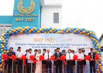 Vietnam Airlines và Bay Việt đón nhận ATO1 và khánh thành trường bay tại sân bay Rạch Giá