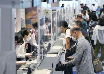 Nhật Bản xem xét dỡ bỏ hạn chế chuyến bay đến và đi từ Trung Quốc