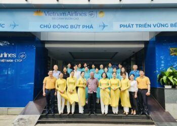 VNA chào đón sự quay trở lại của tiếp viên nước ngoài