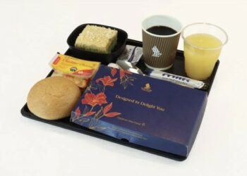 Aviation News No.41: Singapore Airlines bị chỉ trích vì sử dụng hộp đựng suất ăn bằng giấy