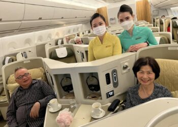 Tìm lại niềm vui sống khi bay cùng Vietnam Airlines