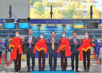 Hàng không Việt Nam đón khách bay thường lệ đầu tiên từ Bắc Kinh sau 3 năm