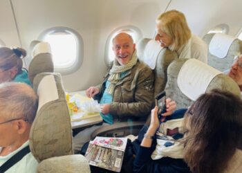 Chuyến bay ngắn nhưng sự hài lòng còn mãi