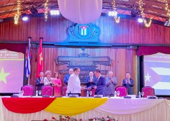 Vietnam Airlines và Cubana Airlines ký kết biên bản ghi nhớ hợp tác song phương